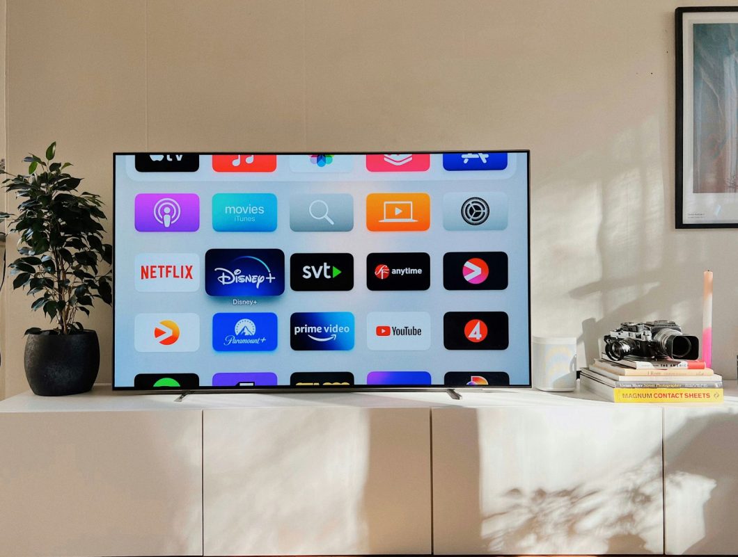 Streaming TV with channels. Can’t watch Monday Night Football on YouTube TV? Don’t panic. Here are the best ways to stream or tune in to the Packers vs. Eagles matchup.