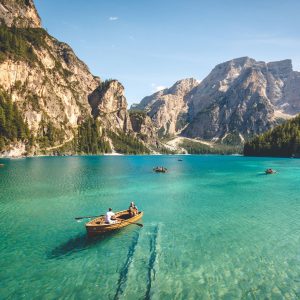 Vacation paradise in the ocean. Here are the best budget travel tips, drawn from expert sources like Fidelity, Vogue, and HGTV, that will help you travel smarter.